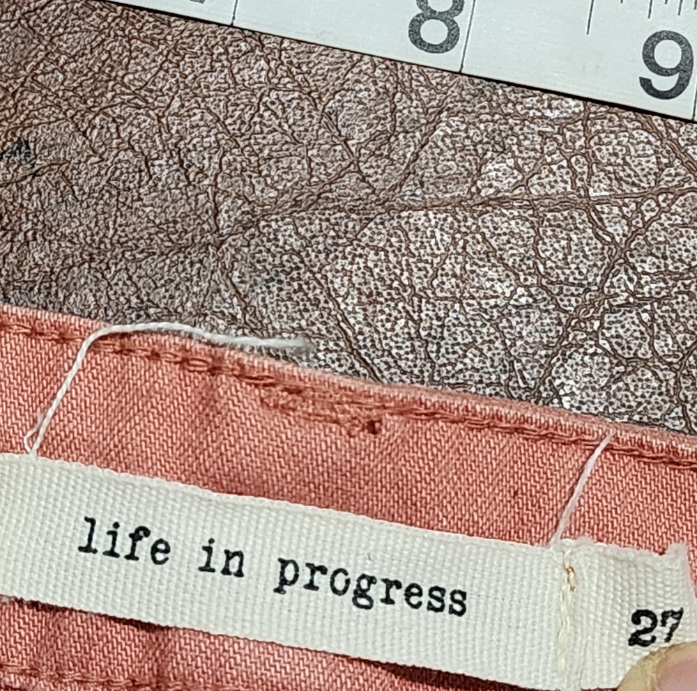 Life in Progress Coral Jean Shorts - Picture 4 of 6